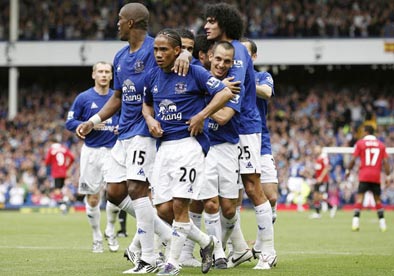 Everton players celebrate